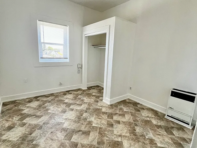 1321 Peralta St #10 — Photo 3
