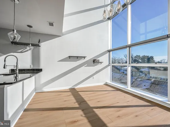 444 W Broad St Unit 619, Falls Church, VA 22046