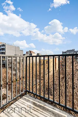 Rented by Rennit Inc. | media 37