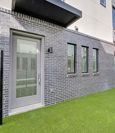 3rd image of 2310 Moser Ave #7C