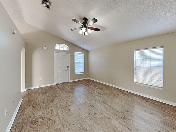 4th image of 2709 Whispering Trails Dr
