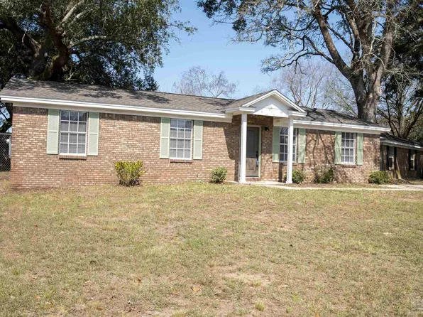 7030 Balboa Dr, Pensacola, FL 32526
