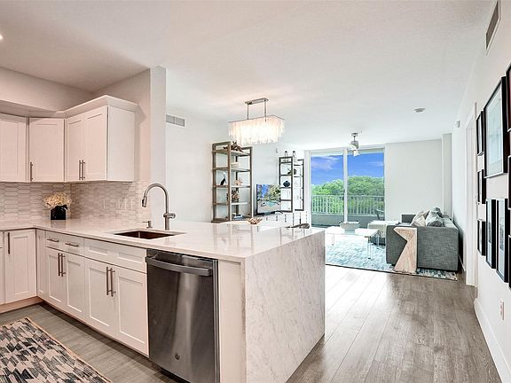 3rd image of 700 E Boynton Beach Boulevard #406