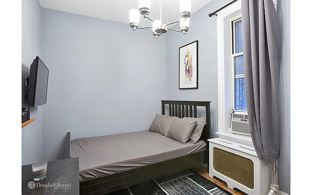 Rented by Douglas Elliman | media 31