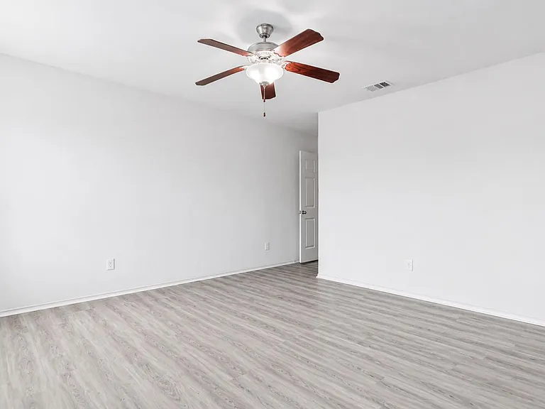 166 Meadow Grove Dr — Photo 41