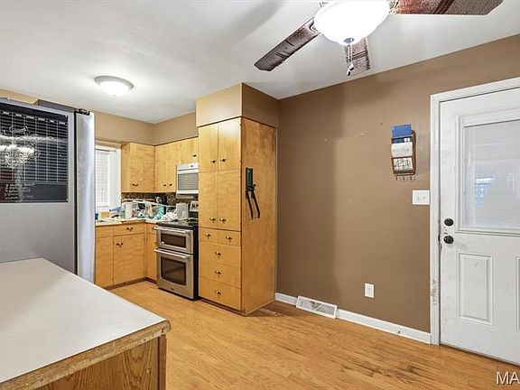5th image of 1208 W 7th St