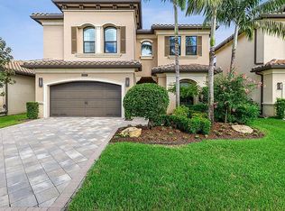 8211 Lawson Bridge Ln, Delray Beach, FL 33446