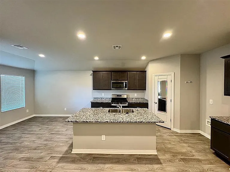 4300 Colt Dr — Photo 8
