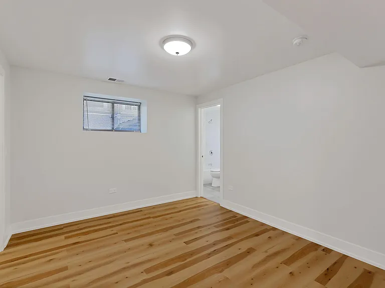 5222 N Christiana Ave #G — Photo 9