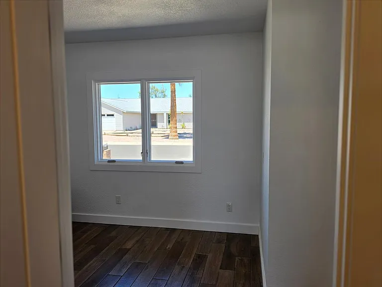 1731 E Redfield Rd — Photo 41