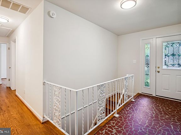 3rd image of 5407 Hopark Dr