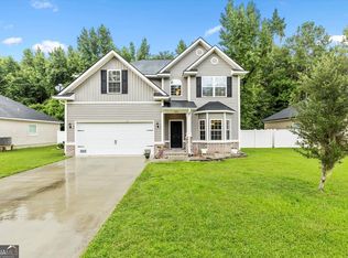 1250 Peacock Trl, Hinesville, GA 31313
