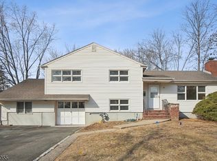 40 Godfrey Ter, Glen Rock, NJ 07452