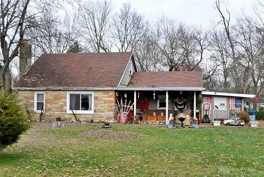 111 Cain St photo 1