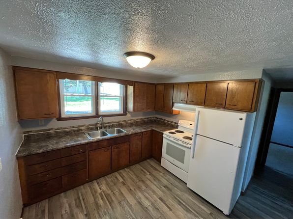 636 11th Ave SW APT 4