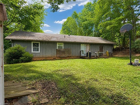 2nd image of 212 Bermuda Dr