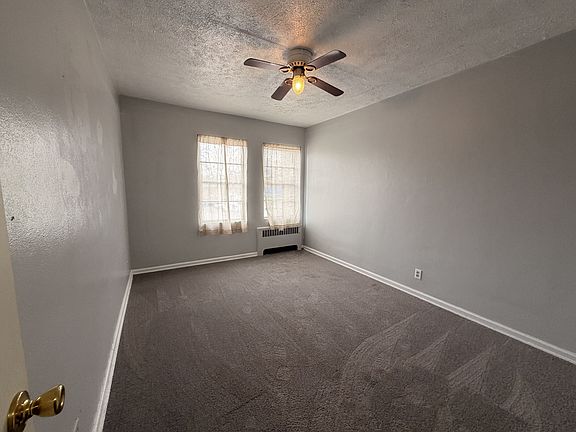 5th image of 417 N Dixie Way