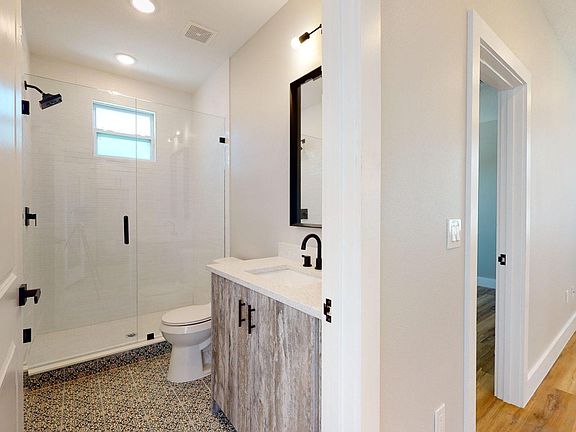 4th image of 1516 59th St N #1/2