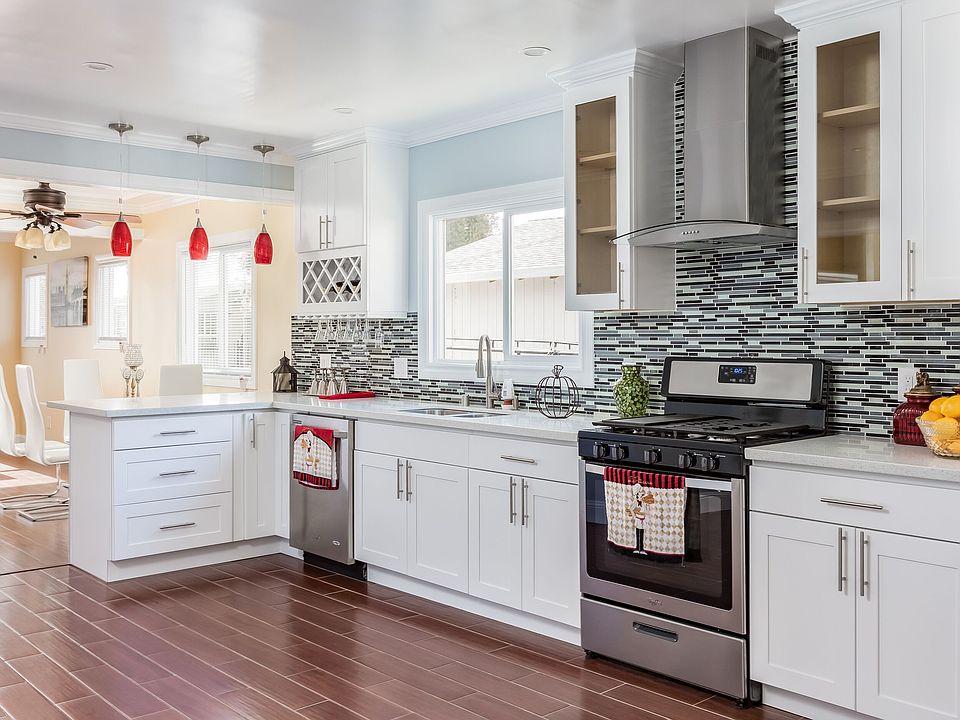 Wow! Look at that Kitchen