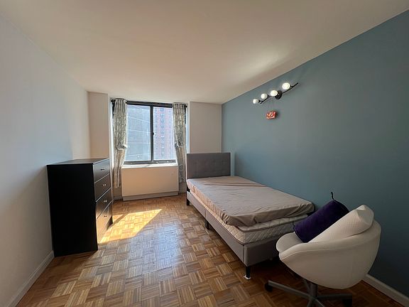 5th image of 13835 Elder Ave