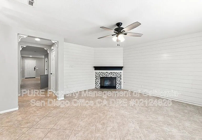 1578 Acacia Cir — Photo 2