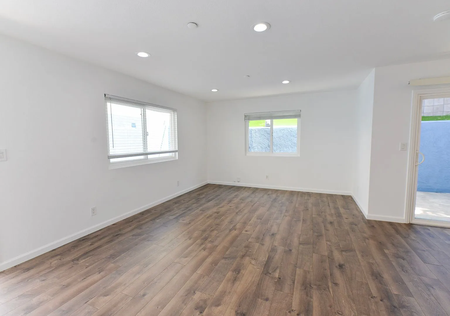 257 Avenida Victoria — Photo 4