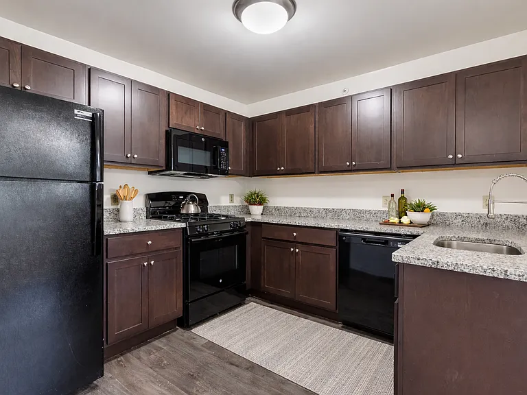 The Apartments at Olde Towne — Photo 10