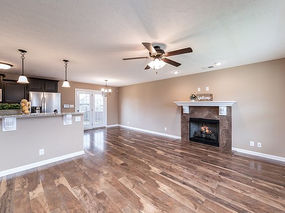 3rd image of 1286 Eagles View Dr