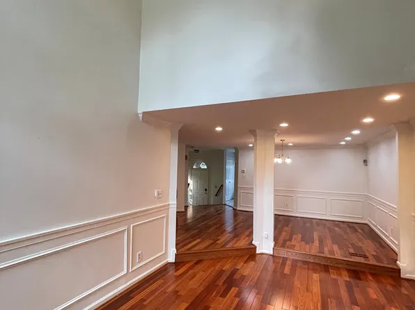 7727 Rockledge Ct, Springfield, VA 22152