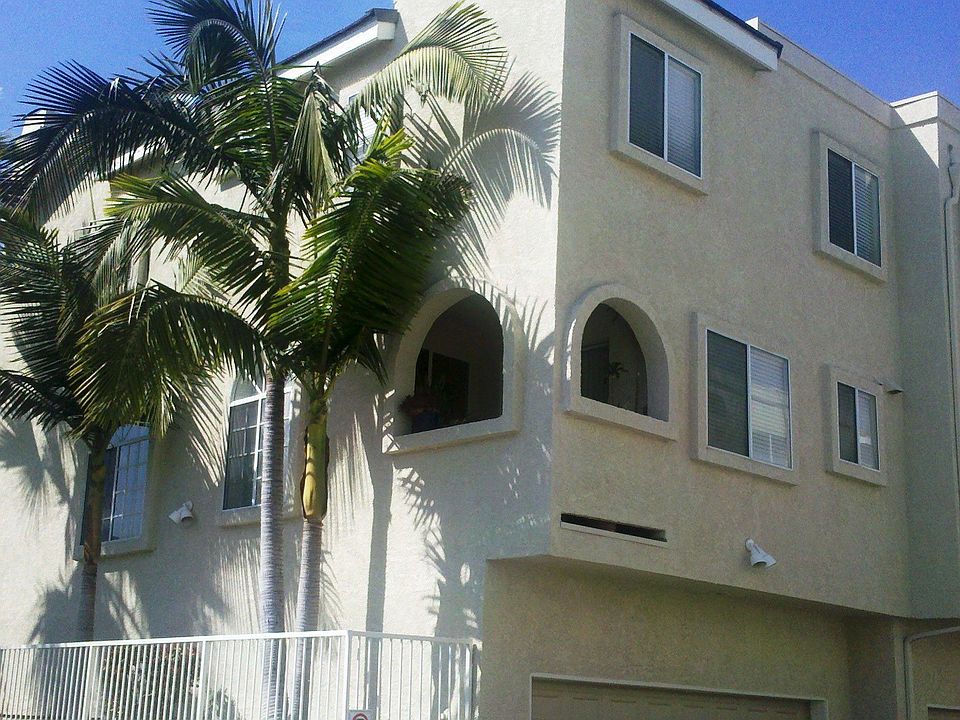 south facing end unit