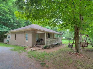 1011 Cascade Dr, Pembroke, VA 24136