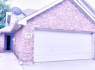 1722 Scenic Dr, Arlington, TX 76013
