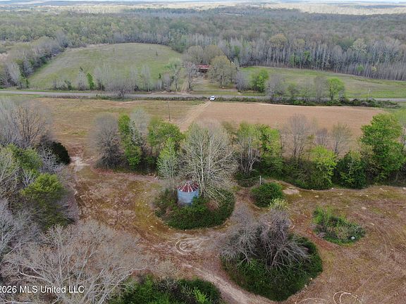 2nd image of 350 Miller Rd