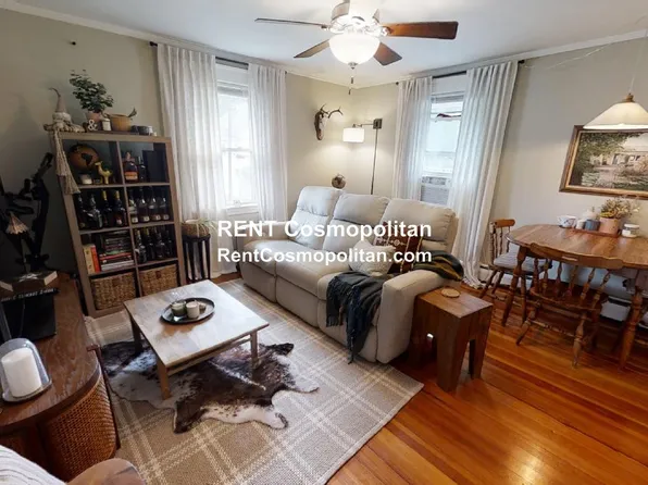 11 Walnut St #2, Wakefield, MA 01880