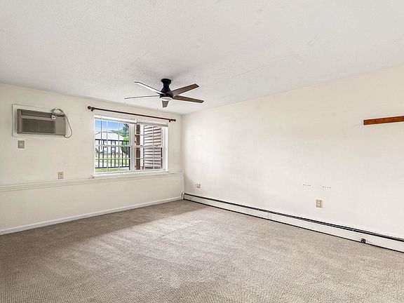 5th image of 1202 White Cedar Boulevard