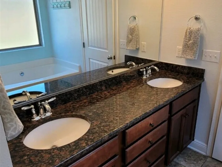6057 Andhurst Dr — Photo 9