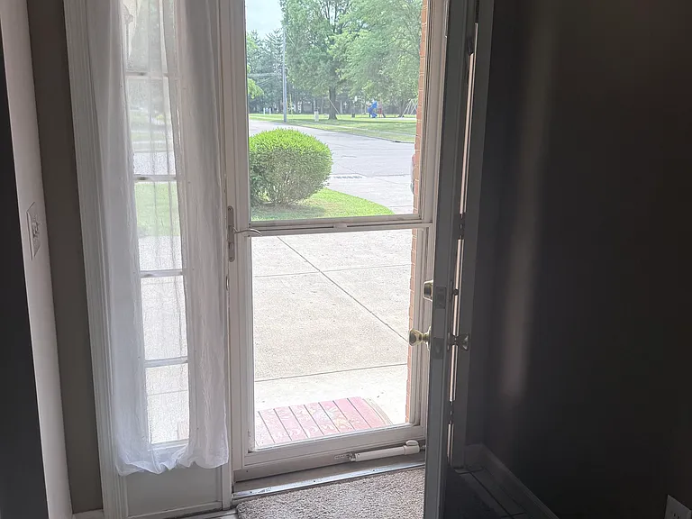 76 Heather Rd — Photo 5