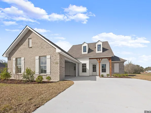 21563 Yellowfin Dr, Springfield, LA 70462