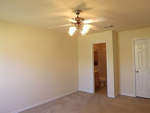 2nd image of 707B Claremont Pkwy