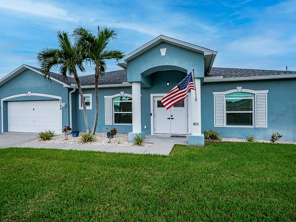 3104 SW 19th Pl
