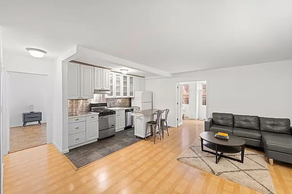 1st image of 201 E 36th St APT 5F