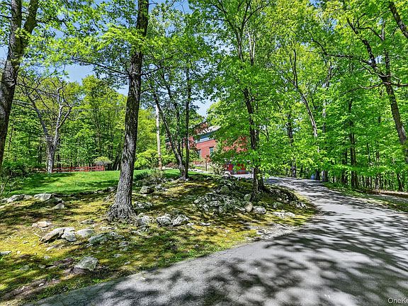 3rd image of 372 Bramertown Road
