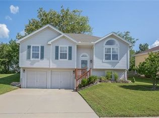11315 N Lewis Ave, Kansas City, MO 64157