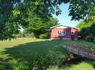 2813 Shore Dr, Marinette, WI 54143