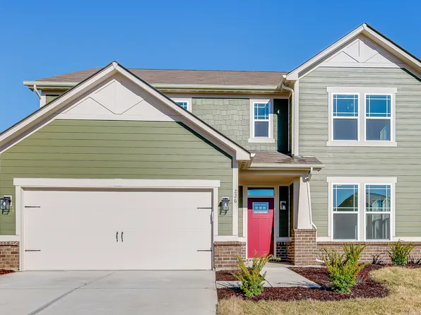 226 Ambassador Dr, Pittsboro, IN 46167