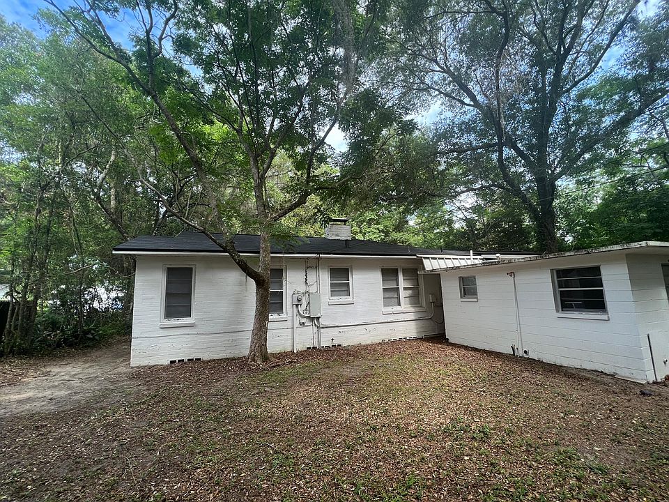 2nd image of 403 NW 25th St
