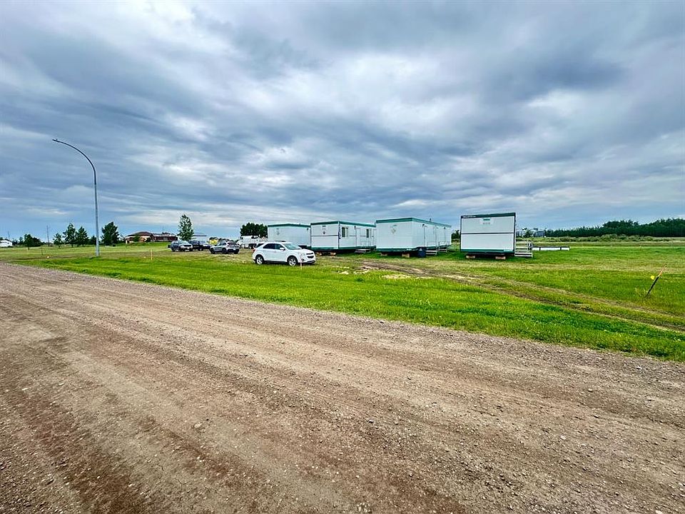 2nd image of 3 2nd St W