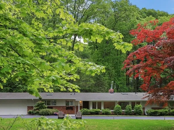 75 Seney Dr, Bernardsville Boro, NJ 07924