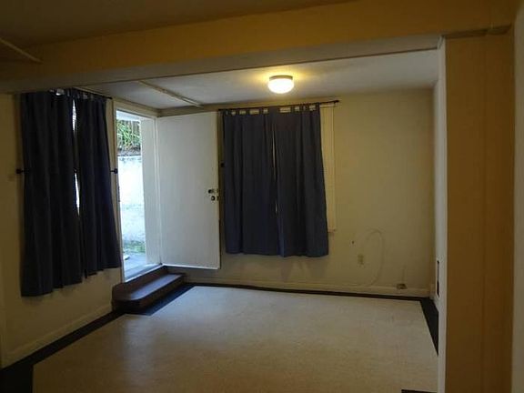 2nd image of 1426 Hayes St