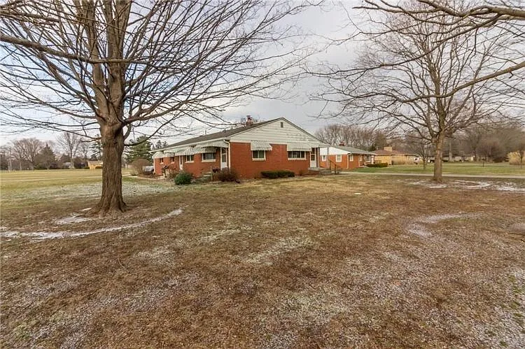 1108 E Cragmont Dr photo 1